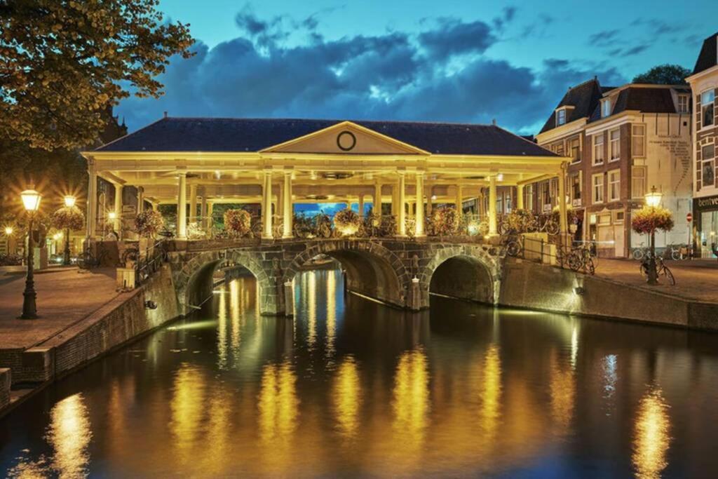 Beautiful Houseboat In The Centre Of Leiden ليدن المظهر الخارجي الصورة